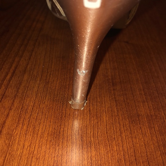 Heels - Picture 2 of 2